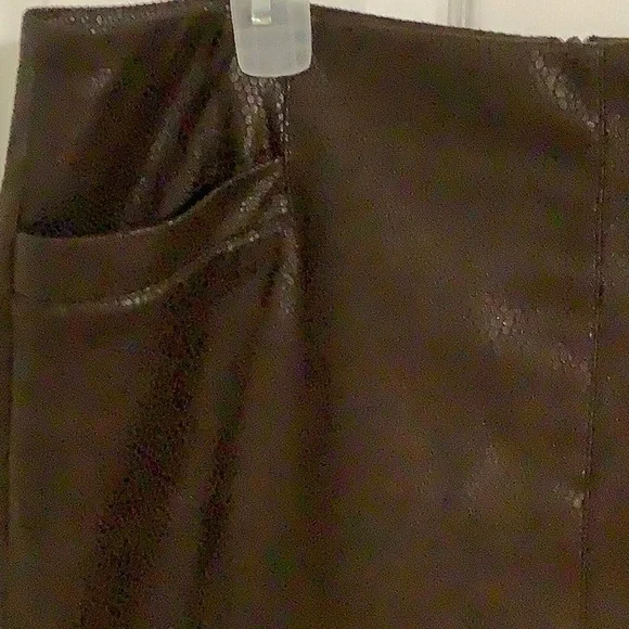 RUBY RD. Dark brown faux leather straight skirt, size 14 - Picture 2 of 6